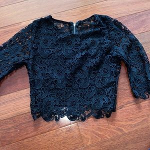 SÚPER CUTE BLACK TOP